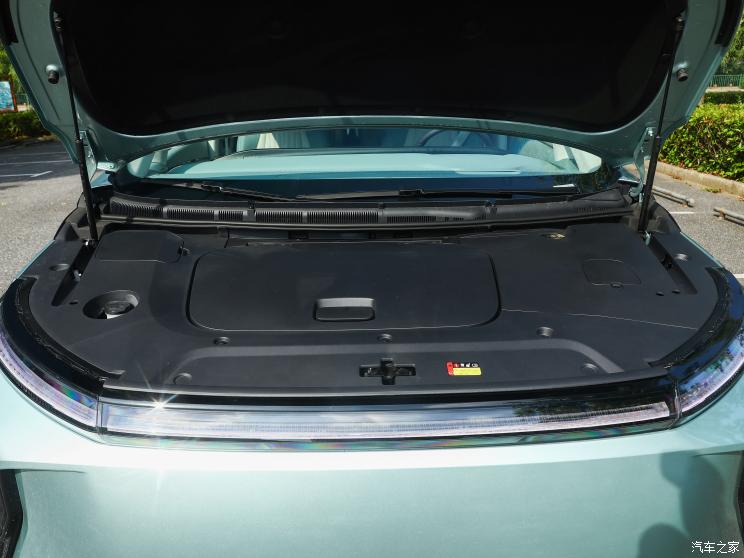 上汽大通 上汽大通MAXUS 大家MIFA9 2024款 长续航 高山旗舰版 上汽大通 上汽大通MAXUS 大家MIFA9 2024款 长续航 高山旗舰版