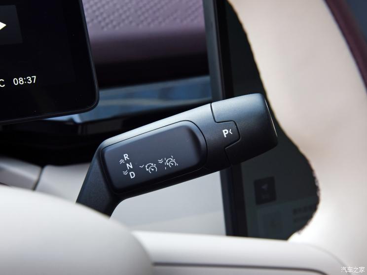 极氪 极氪X 2023款 四驱YOU版 4座 极氪 极氪X 2023款 四驱YOU版 4座