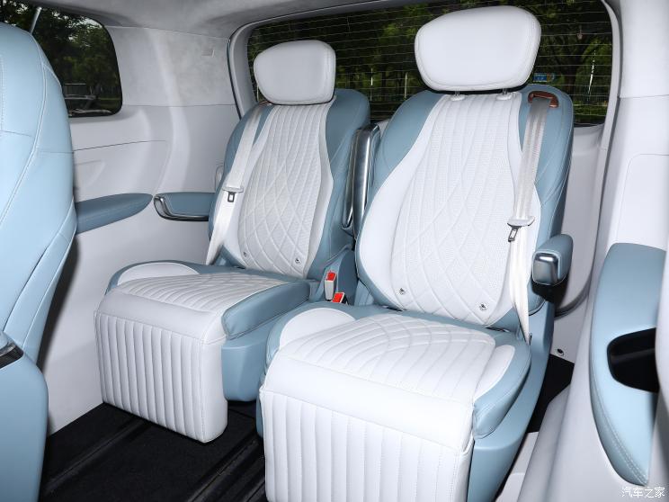 上汽大通 上汽大通MAXUS 大家MIFA9 2024款 长续航 高山旗舰版 上汽大通 上汽大通MAXUS 大家MIFA9 2024款 长续航 高山旗舰版