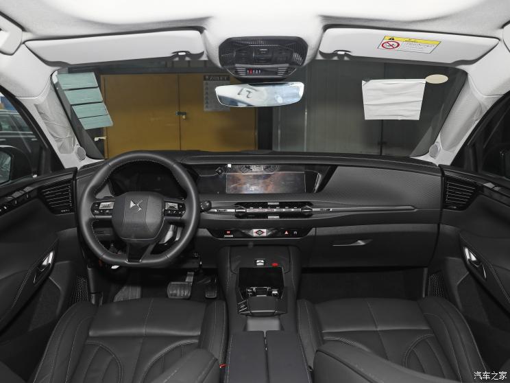DS(进口) DS 4 2023款 1.6T 基本型 DS(进口) DS 4 2023款 1.6T 基本型