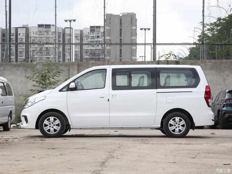 东风风行 菱智PLUS 2023款 2.0L 手动豪华型CNG 9座 东风风行 菱智PLUS 2023款 2.0L 手动豪华型CNG 9座