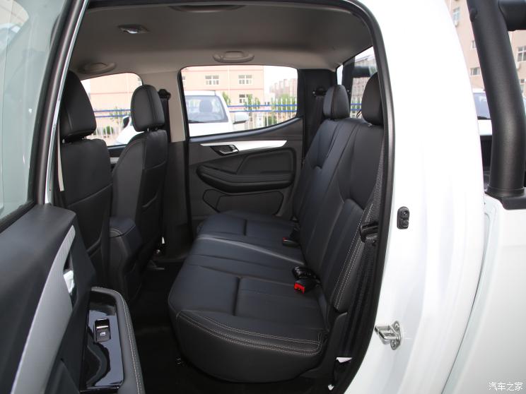 江西五十铃 瑞迈 2023款 2.5T 柴油 两驱 豪迈版 长轴 江西五十铃 瑞迈 2023款 2.5T 柴油 两驱 豪迈版 长轴