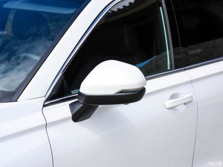 广汽本田 皓影 2023款 e:HEV 四驱基本型 广汽本田 皓影 2023款 e:HEV 四驱基本型