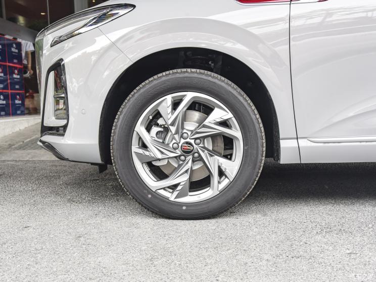 一汽红旗 红旗HS3 2023款 2.0T 尝鲜版 一汽红旗 红旗HS3 2023款 2.0T 尝鲜版