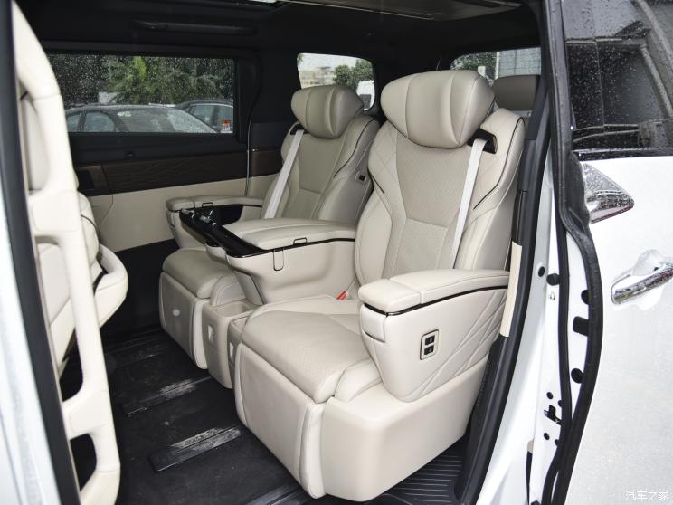 丰田(进口) 埃尔法 2024款 双擎 2.5L 臻享版 丰田(进口) 埃尔法 2024款 双擎 2.5L 臻享版