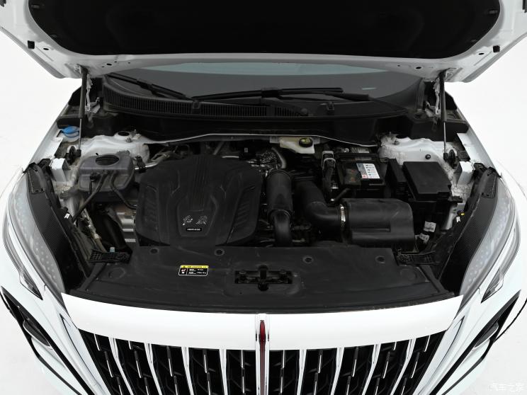 一汽红旗 红旗HS3 2023款 1.5T 尝鲜版 一汽红旗 红旗HS3 2023款 1.5T 尝鲜版