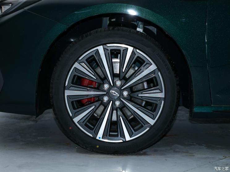 奇瑞汽车 艾瑞泽8 2023款 高能版 2.0T DCT御 奇瑞汽车 艾瑞泽8 2023款 高能版 2.0T DCT御