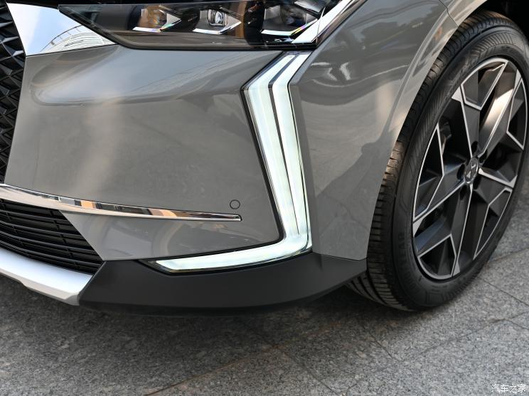 DS(进口) DS 4 2023款 1.6T 基本型 DS(进口) DS 4 2023款 1.6T 基本型