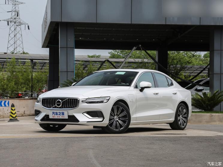 沃尔沃亚太 沃尔沃S60新能源 2024款 T8 四驱长续航智雅极夜黑版 沃尔沃亚太 沃尔沃S60新能源 2024款 T8 四驱长续航智雅极夜黑版