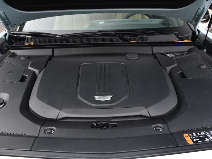 上汽通用凯迪拉克 LYRIQ锐歌 2022款 后驱长续航尊贵版 上汽通用凯迪拉克 LYRIQ锐歌 2022款 后驱长续航尊贵版