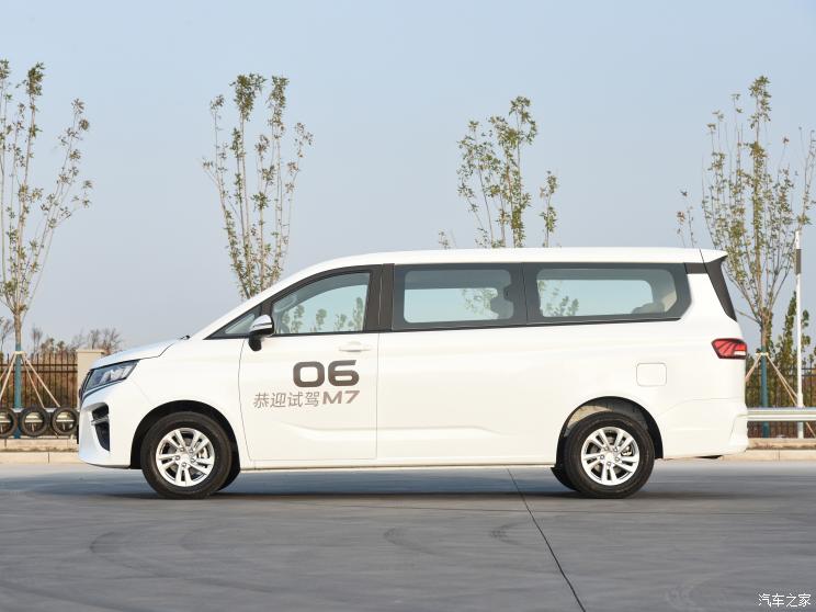 北京汽车制造厂 王牌M7 2022款 1.6L 长轴豪华型 7座 北京汽车制造厂 王牌M7 2022款 1.6L 长轴豪华型 7座