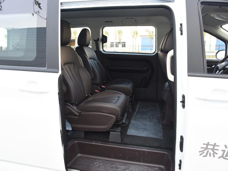 北京汽车制造厂 王牌M7 2022款 1.6L 长轴豪华型 7座 北京汽车制造厂 王牌M7 2022款 1.6L 长轴豪华型 7座