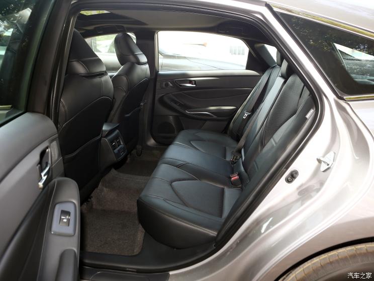 一汽丰田 亚洲龙 2023款 2.0L 豪华版 一汽丰田 亚洲龙 2023款 2.0L 豪华版