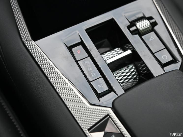 DS(进口) DS 4 2023款 1.6T 基本型 DS(进口) DS 4 2023款 1.6T 基本型