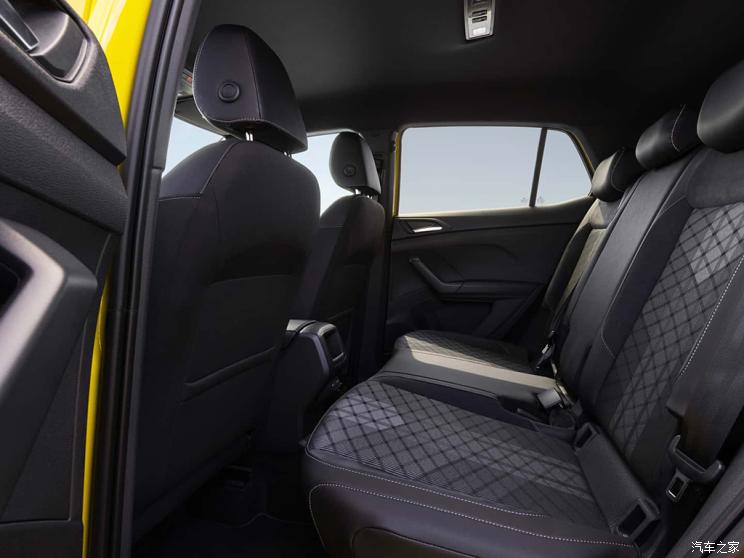 大众(进口) T-Cross(海外) 2024款 R-Line 大众(进口) T-Cross(海外) 2024款 R-Line