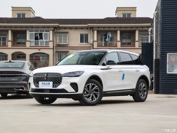 长安林肯 冒险家 2023款 2.0T 两驱尊享版 长安林肯 冒险家 2023款 2.0T 两驱尊享版