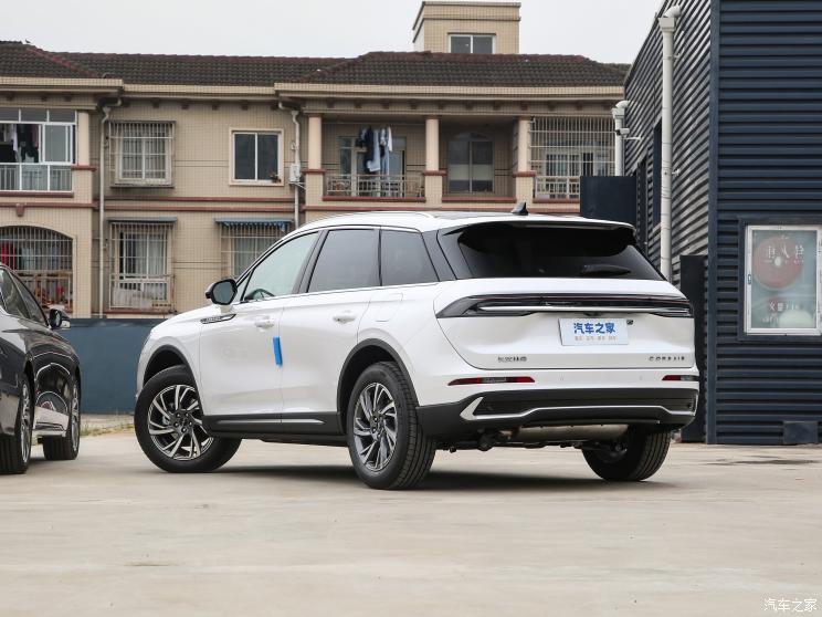 长安林肯 冒险家 2023款 2.0T 两驱尊享版 长安林肯 冒险家 2023款 2.0T 两驱尊享版