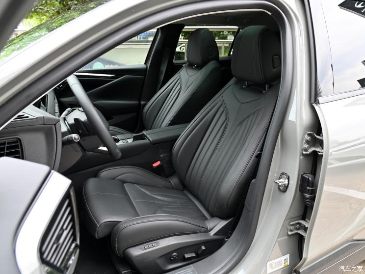 DS(进口) DS 4 2023款 1.6T 基本型 DS(进口) DS 4 2023款 1.6T 基本型