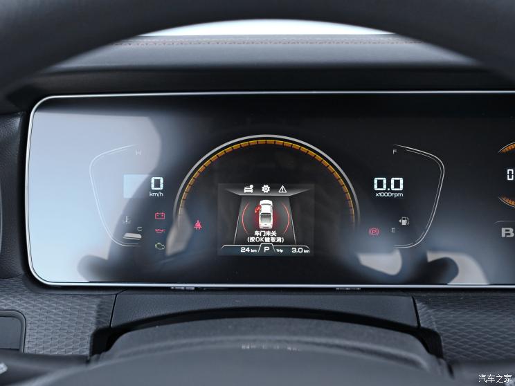 北京汽车制造厂 卡路里 2023款 2.0L 自动 长轴 能量型 北京汽车制造厂 卡路里 2023款 2.0L 自动 长轴 能量型