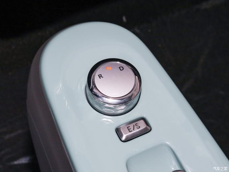 长安汽车 长安Lumin 2022款 301km 蜜甜款 长安汽车 长安Lumin 2022款 301km 蜜甜款