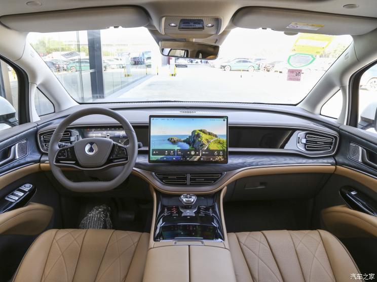 腾势汽车 腾势D9 2022款 DM-i 1040 尊贵型 腾势汽车 腾势D9 2022款 DM-i 1040 尊贵型