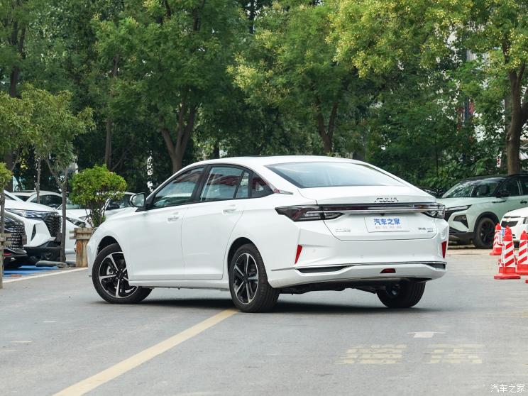 东风乘用车 奕炫MAX 2024款 1.5T 尊贵版 东风乘用车 奕炫MAX 2024款 1.5T 尊贵版