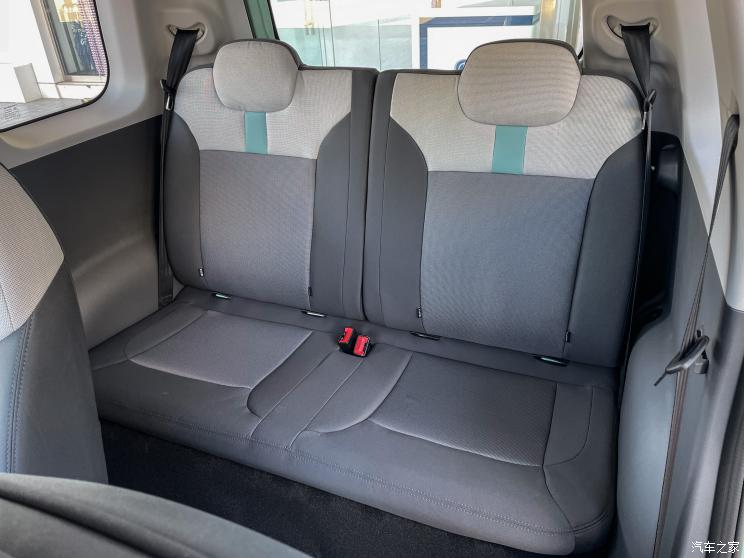 长安汽车 长安Lumin 2022款 301km 蜜甜款 长安汽车 长安Lumin 2022款 301km 蜜甜款