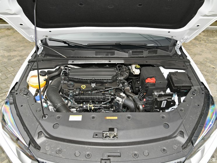 东风乘用车 奕炫MAX 2024款 1.5T 赛道版 东风乘用车 奕炫MAX 2024款 1.5T 赛道版