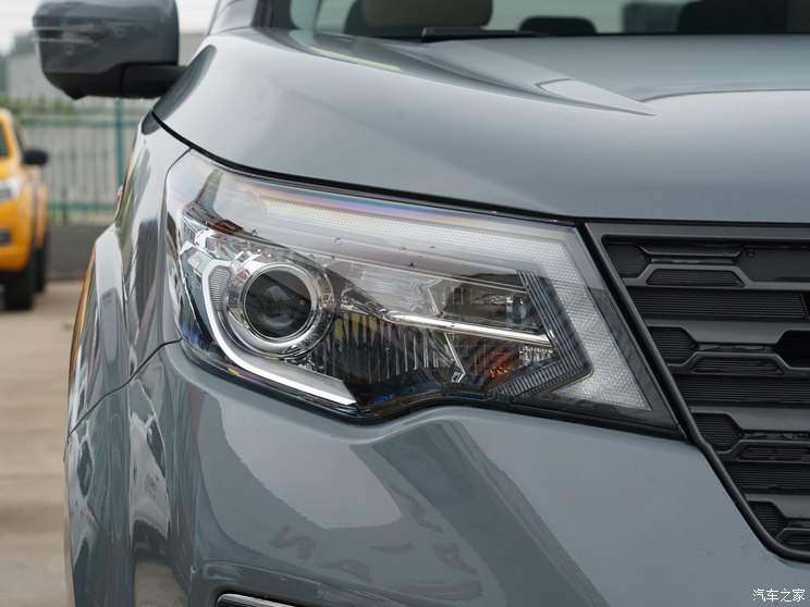 郑州日产 帕拉丁 2023款 2.0T 四驱智享型 郑州日产 帕拉丁 2023款 2.0T 四驱智享型