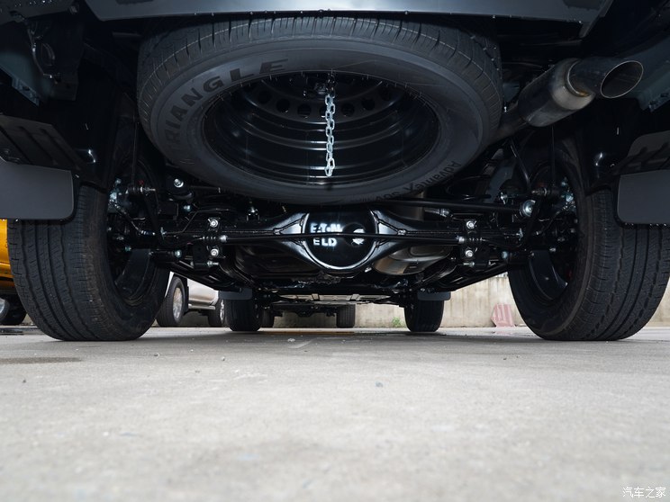 郑州日产 帕拉丁 2023款 2.0T 四驱智享型 郑州日产 帕拉丁 2023款 2.0T 四驱智享型