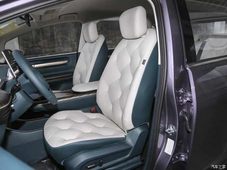 上汽通用五菱 宝骏云朵 2023款 460 Pro 上汽通用五菱 宝骏云朵 2023款 460 Pro