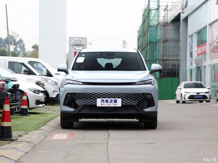 北京汽车 魔方 2022款 1.5T DCT钻石版 北京汽车 魔方 2022款 1.5T DCT钻石版