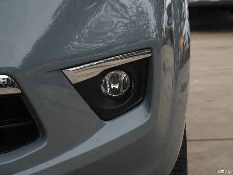 郑州日产 帕拉丁 2023款 2.0T 四驱智享型 郑州日产 帕拉丁 2023款 2.0T 四驱智享型