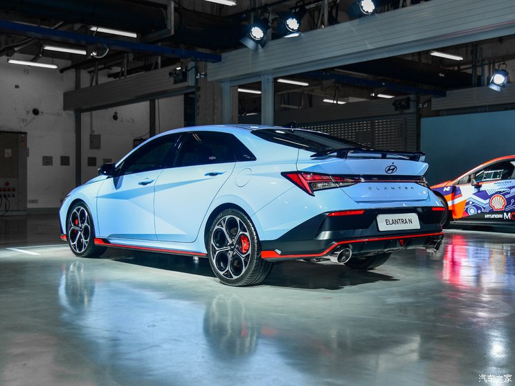 现代N 伊兰特Elantra N 2023款 2.0T N 现代N 伊兰特Elantra N 2023款 2.0T N
