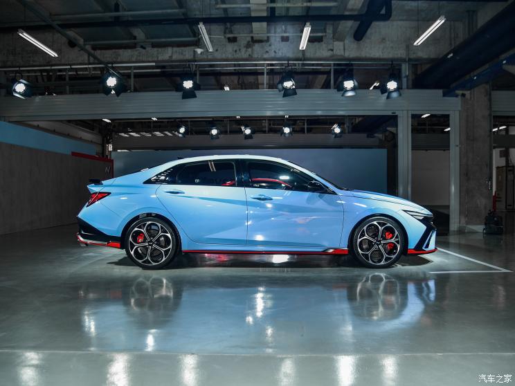 现代N 伊兰特Elantra N 2023款 2.0T N 现代N 伊兰特Elantra N 2023款 2.0T N