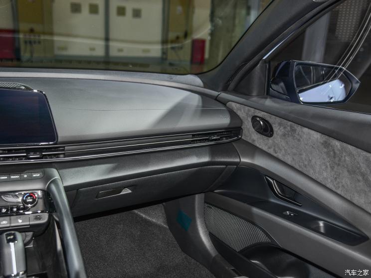 现代N 伊兰特Elantra N 2023款 2.0T N 现代N 伊兰特Elantra N 2023款 2.0T N