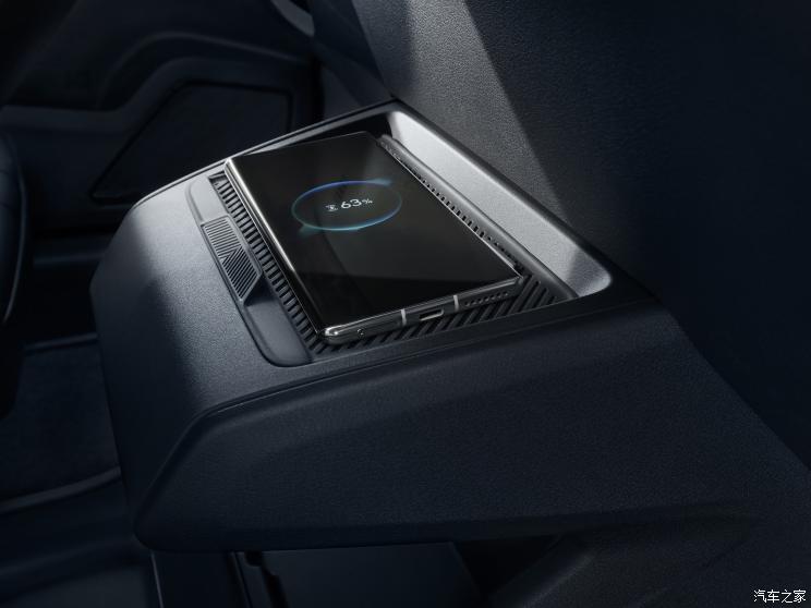 东风乘用车 皓瀚 2023款 DH-i 旗舰型 东风乘用车 皓瀚 2023款 DH-i 旗舰型