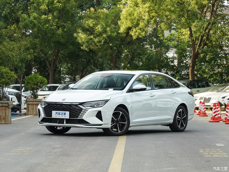 东风乘用车 奕炫MAX 2024款 1.5T 尊贵版 东风乘用车 奕炫MAX 2024款 1.5T 尊贵版