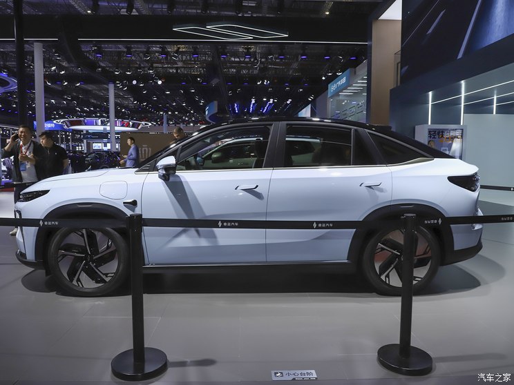 睿蓝汽车 睿蓝7 2023款 基本型 睿蓝汽车 睿蓝7 2023款 基本型