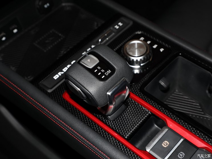 江铃汽车 大道 2023款 越野版 江铃汽车 大道 2023款 越野版