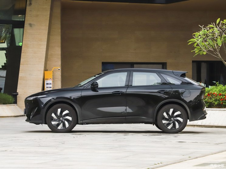 东风日产 启辰大V DD-i超混动 2023款 110km iT版 东风日产 启辰大V DD-i超混动 2023款 110km iT版