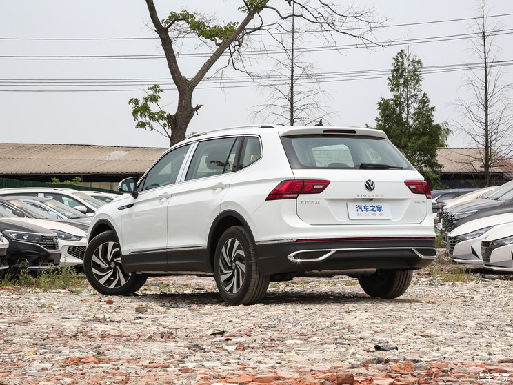 上汽大众 途观L 2023款 改款 330TSI 自动两驱智享版 上汽大众 途观L 2023款 改款 330TSI 自动两驱智享版