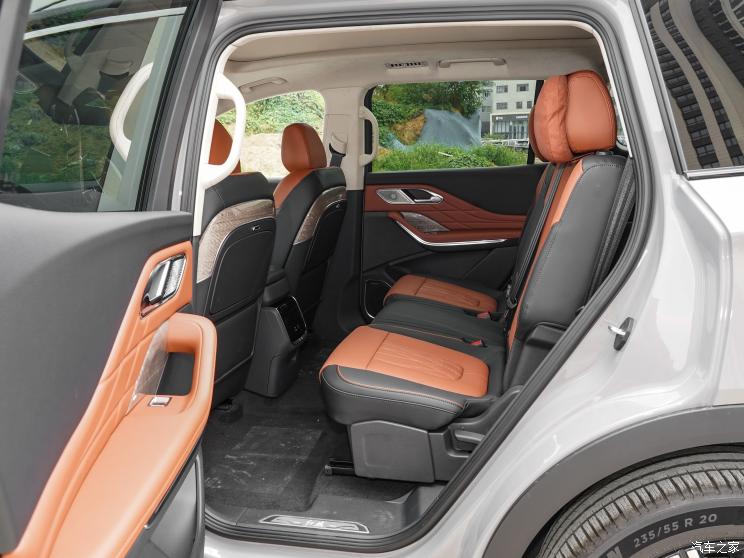 一汽红旗 红旗HS7 2023款 2.0T 自动四驱旗领版 七座 一汽红旗 红旗HS7 2023款 2.0T 自动四驱旗领版 七座