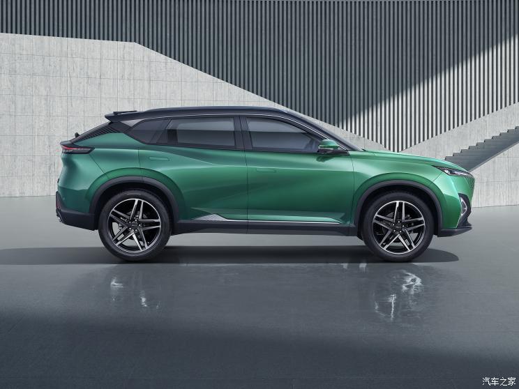 东风乘用车 皓瀚 2023款 DH-i 旗舰型 东风乘用车 皓瀚 2023款 DH-i 旗舰型