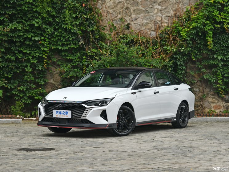 东风乘用车 奕炫MAX 2024款 1.5T 赛道版 东风乘用车 奕炫MAX 2024款 1.5T 赛道版