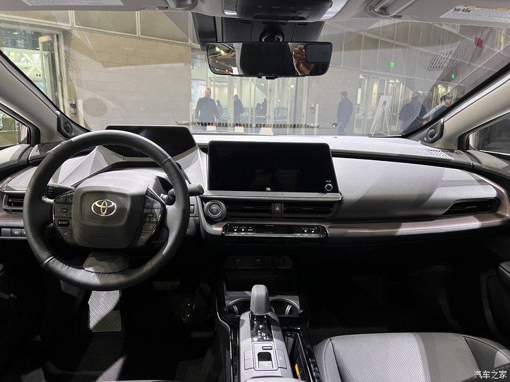 丰田(进口) 普锐斯(海外) 2023款 Hybrid 美国版 丰田(进口) 普锐斯(海外) 2023款 Hybrid 美国版