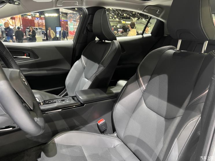 丰田(进口) 普锐斯(海外) 2023款 Hybrid 美国版 丰田(进口) 普锐斯(海外) 2023款 Hybrid 美国版