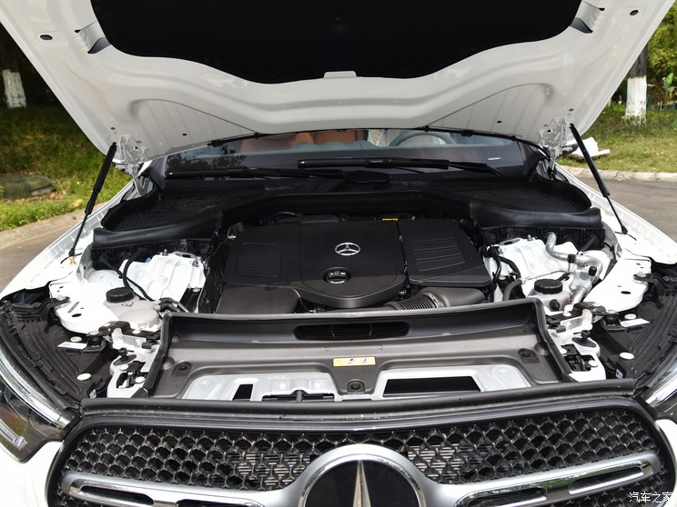 北京奔驰 奔驰GLC 2023款 GLC 300 L 4MATIC 动感型 7座 北京奔驰 奔驰GLC 2023款 GLC 300 L 4MATIC 动感型 7座