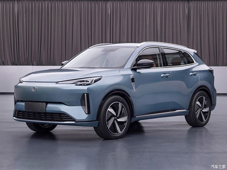 长安启源 长安启源Q05 2023款 插电式混合动力基本型 长安启源 长安启源Q05 2023款 插电式混合动力基本型