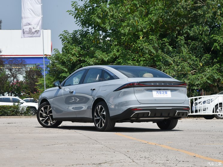 吉利汽车 银河L6 2023款 125km 星舰 吉利汽车 银河L6 2023款 125km 星舰